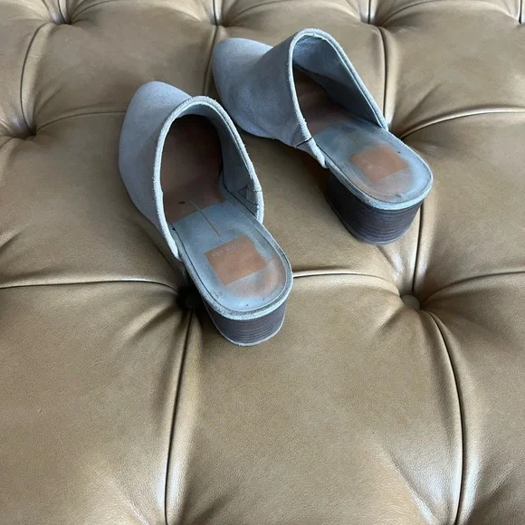 Light Gray Dolce Vita Suede Mules Size: 7 - Picture 4 of 5